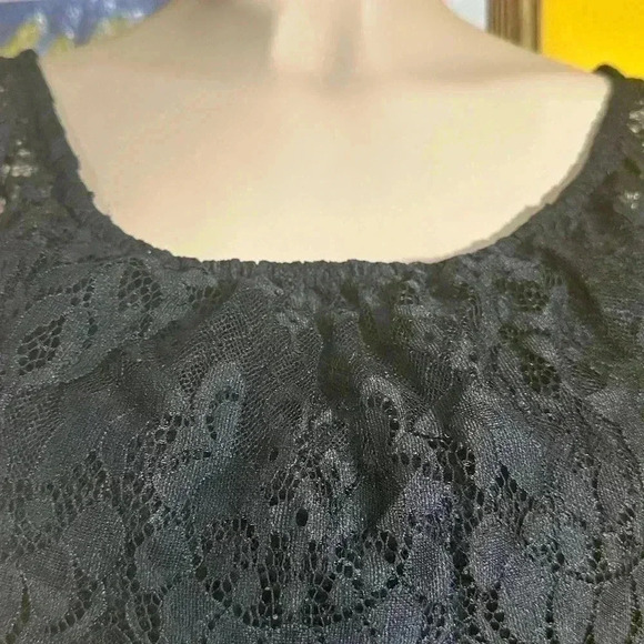 Hollister Woman’s Off the Shoulder Black Lace Top - Picture 5 of 10